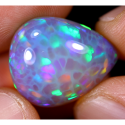Opale éthiopienne 11.35 carats TOP GRADE