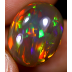 Opale éthiopienne 9.20 carats TOP GRADE