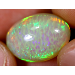 Opale éthiopienne 9.60 carats TOP GRADE