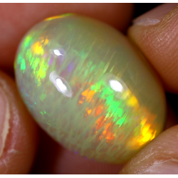 Opale éthiopienne 9.60 carats TOP GRADE