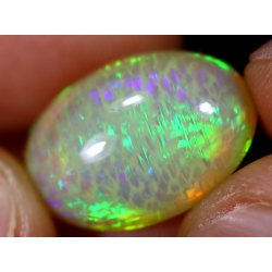 Opale éthiopienne 9.60 carats TOP GRADE