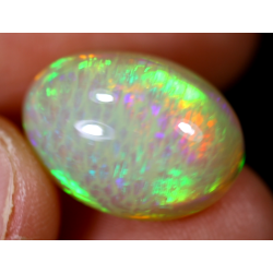 Opale éthiopienne 9.60 carats TOP GRADE