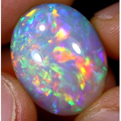 Opale éthiopienne rainbow crystal 9.70 carats TOP GRADE