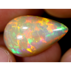 Opale éthiopienne rainbow 11.80 carats TOP GRADE