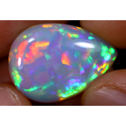 Opale éthiopienne rainbow crystal 12.00 carats TOP GRADE