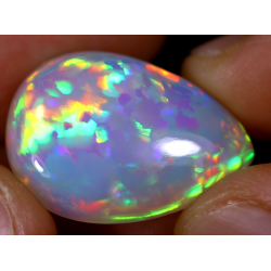 Opale éthiopienne rainbow crystal 12.00 carats TOP GRADE