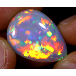 Opale éthiopienne rainbow crystal 12.00 carats TOP GRADE