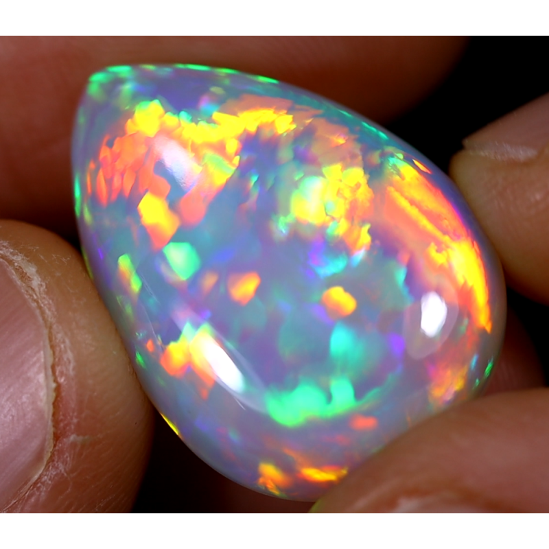 Opale éthiopienne rainbow crystal 12.00 carats TOP GRADE