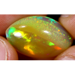 Opale éthiopienne 8.95 carats TOP GRADE