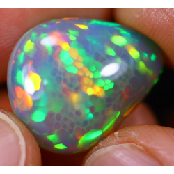 Opale éthiopienne 10.35 carats TOP GRADE