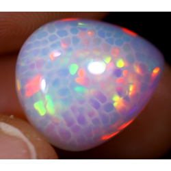 Opale éthiopienne 5.80 carats TOP GRADE