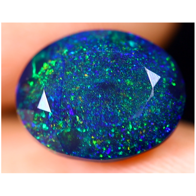 Opale Ethiopienne facettée AAA 2.90 carats