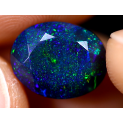 Opale Ethiopienne facettée AAA 2.90 carats
