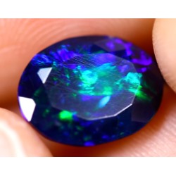 Opale Ethiopienne facettée AAA 1.85 carats