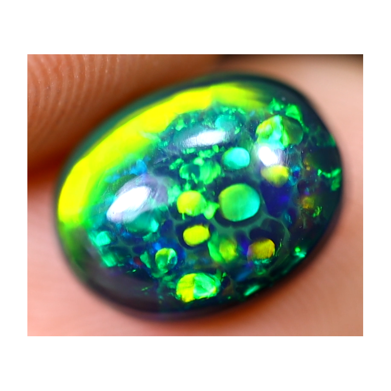 Opale éthiopienne AAA 1.95 carats