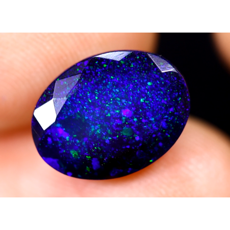 Opale Ethiopienne facettée AAA 2.55 carats