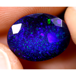 Opale Ethiopienne facettée AAA 2.55 carats