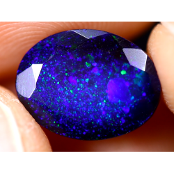 Opale Ethiopienne facettée AAA 2.55 carats