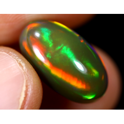 Opale éthiopienne 6.45 carats TOP GRADE