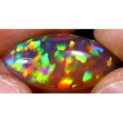 Opale éthiopienne 8,05 carats TOP GRADE