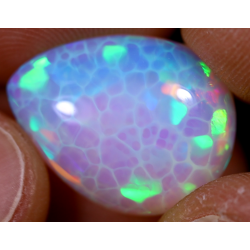 Opale éthiopienne 6.20 carats TOP GRADE