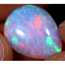 Opale éthiopienne 6.20 carats TOP GRADE
