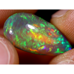 Opale éthiopienne 4.45 carats TOP GRADE