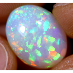 Opale éthiopienne 5.45 carats TOP GRADE