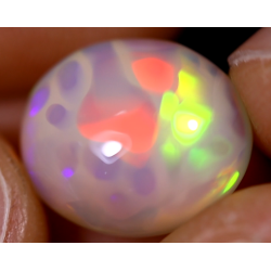 Opale éthiopienne 5.10 carats TOP GRADE