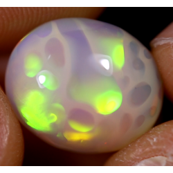 Opale éthiopienne 5.10 carats TOP GRADE