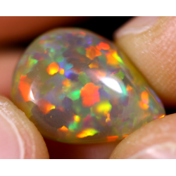 Opale éthiopienne 3,65 carats TOP GRADE