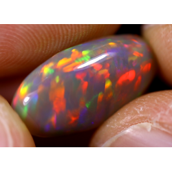 Opale éthiopienne 3,55 carats TOP GRADE