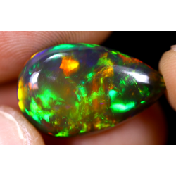 Opale éthiopienne TOP GRADE 6.26 carats