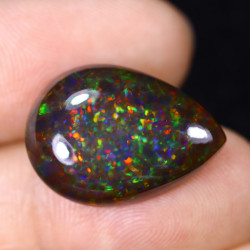 Opale éthiopienne 9.09 carats TOP GRADE