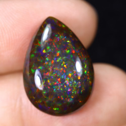 Opale éthiopienne 9.09 carats TOP GRADE