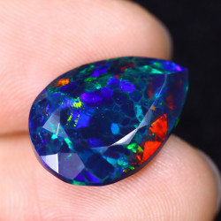 Opale Ethiopienne facettée TOP GRADE 6.50 carats