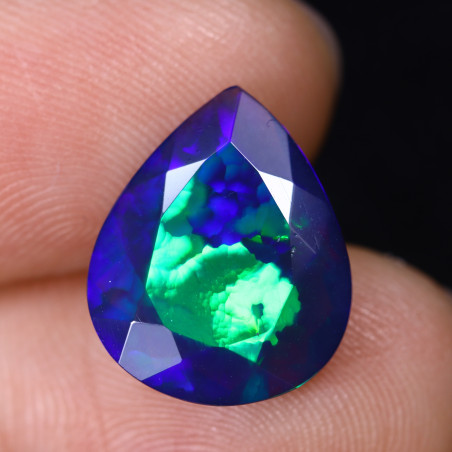 Opale Ethiopienne facettée TOP GRADE 3.68 carats