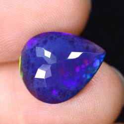 Opale Ethiopienne facettée TOP GRADE 3.68 carats