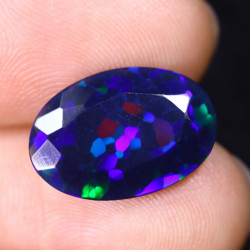 Opale Ethiopienne facettée AAA 3.05 carats