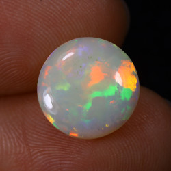 Opale éthiopienne 3.38 carats TOP GRADE