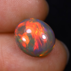 Opale éthiopienne 3.36 carats TOP GRADE