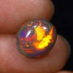 Opale éthiopienne 3.36 carats TOP GRADE