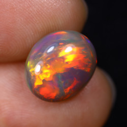 Opale éthiopienne 3.36 carats TOP GRADE