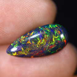 Opale éthiopienne TOP GRADE 3.23 carats