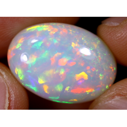 Opale éthiopienne 9.95 carats TOP GRADE